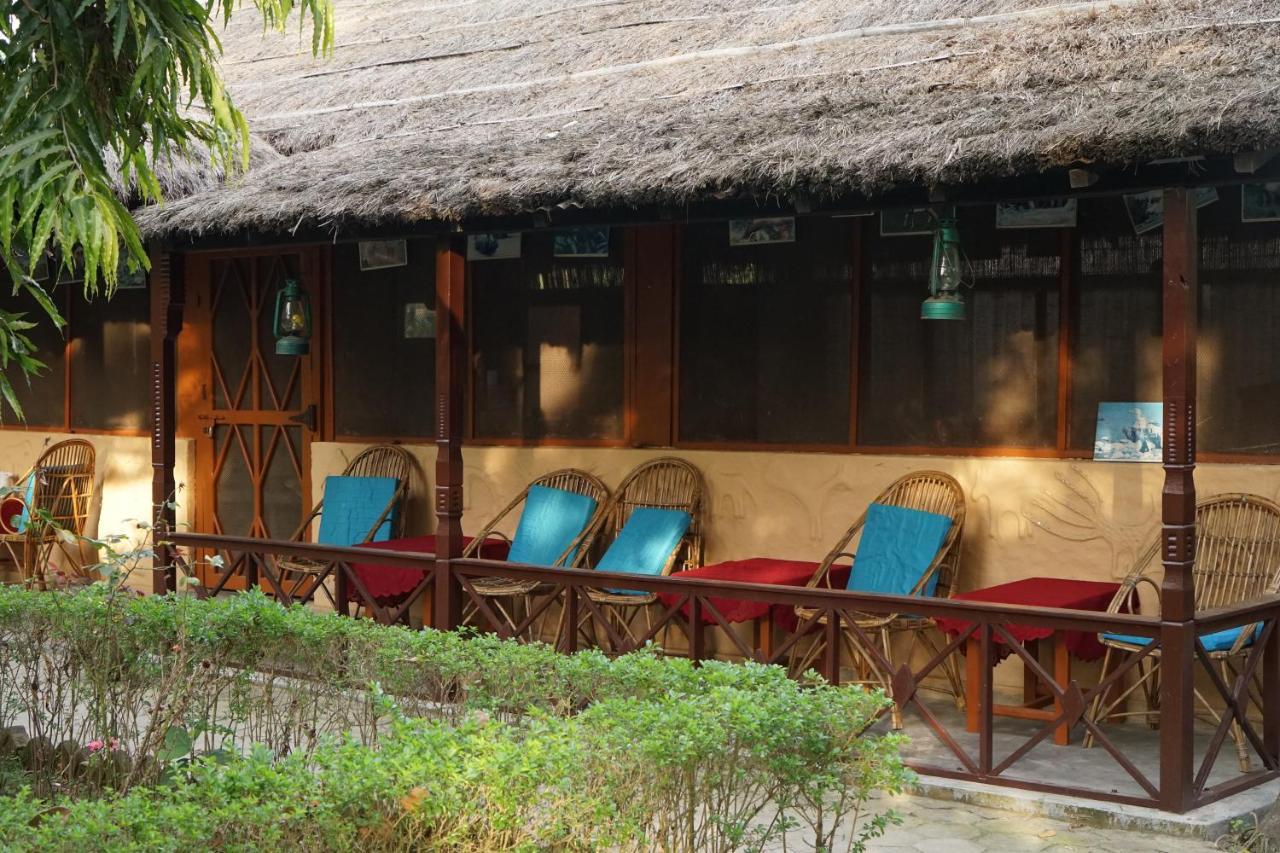 Forest Hideaway Resort Pvt Ltd Bardiya Eksteriør billede